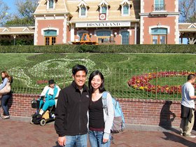 disneyland-entrance_6799916601_o.jpg