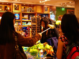 gift-shop_4906244603_o.jpg