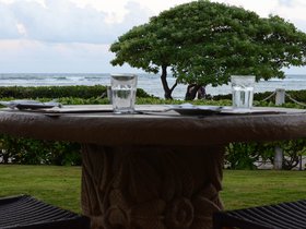 oasis-on-the-beach-seating_6445237117_o.jpg