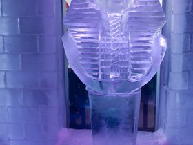 egyptian-pharaoh-ice-sculpture_4934215256_o.jpg