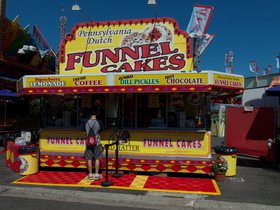 zander-and-the-funnel-cake_4933600227_o.jpg