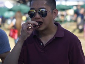 jon-eatting-chocolate-covered-bacon-3_4903975981_o.jpg