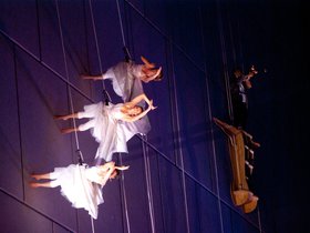dancing-on-a-wall_5047092405_o.jpg