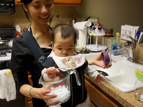 cooking-with-mommy_8712242585_o.jpg